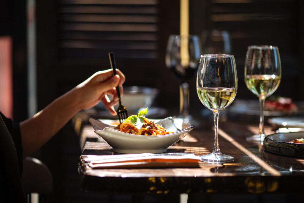 A Foodie’s Guide to Avon Northeast: Top Eats, Hidden Gems, and Local Flavor